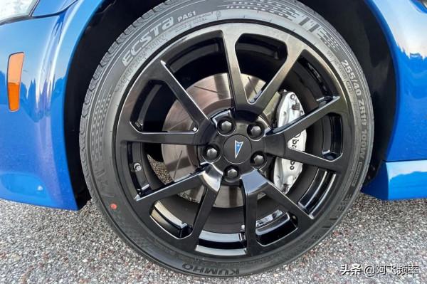 龐蒂克的最後一款V8車型 2009款龐蒂克G8 GXP