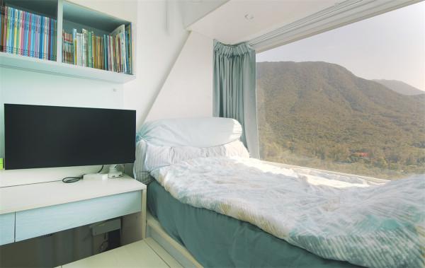 香港80後夫妻買下45㎡小家，搭起地臺將兩室變三室，網友：真的服