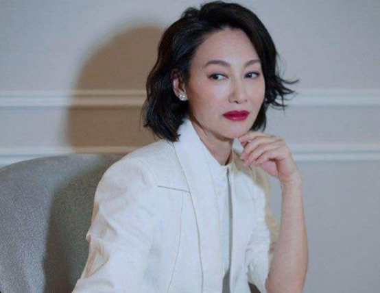 當過舞女做過乞丐,曾抑鬱自殺的惠英紅,為何被章子怡稱為";神";? 當過舞女做過乞丐,曾抑鬱自殺的惠英紅,為何被章子怡稱為";神";?