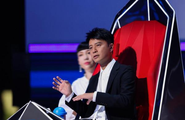 不要再為伍珂玥意難平了!節目調性早已註定了李克勤會放棄她 不要再為伍珂玥意難平了!節目調性早已註定了李克勤會放棄她