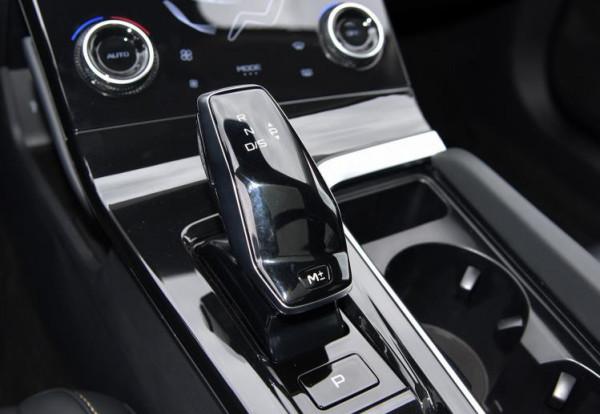 售9.99-13.99萬元，動感外觀+寬適空間，奔騰B70還是家庭用車首選