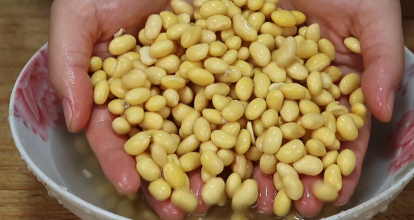 黃豆醬懶人版做法，不發黴不發酵，出鍋就能吃，那真叫一個香