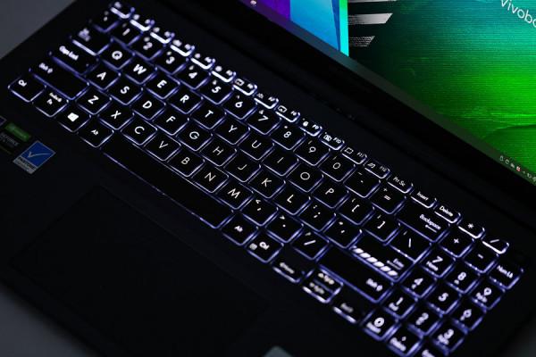 八核銳龍搭OLED好屏 華碩無畏Pro15銳龍版評測 八核銳龍搭OLED好屏 華碩無畏Pro15銳龍版評測