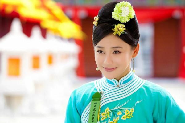 《笑傲江湖》中的女神任盈盈的扮演者-著名演員袁珊珊 《笑傲江湖》中的女神任盈盈的扮演者-著名演員袁珊珊