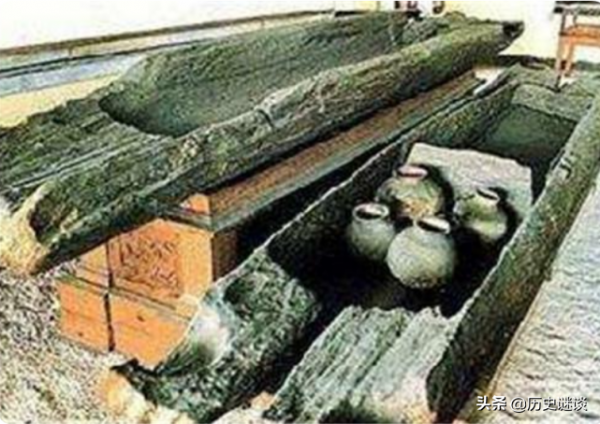 成都鬧市區,發現2000多年前的古墓,挖出17具金絲楠木船棺 成都鬧市區,發現2000多年前的古墓,挖出17具金絲楠木船棺