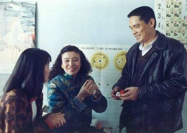 為愛兩度下跪，四次流產，“悲情影后”丁嘉麗與孫紅雷的愛恨糾纏