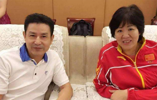 女排名帥陳忠和，與郎平亦師亦友，前妻意外去世，二婚娶女排隊員