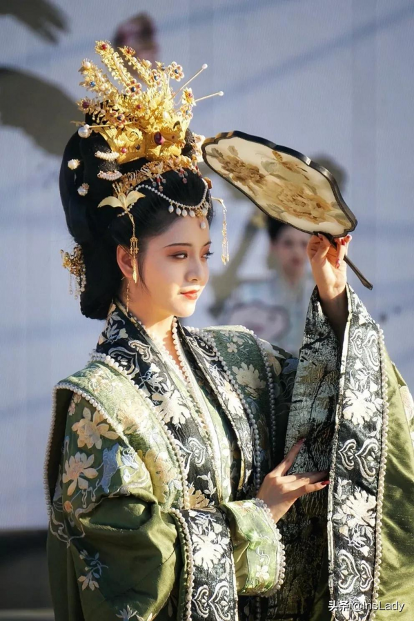 夠了,請娛樂圈停止批次生產趙露思 夠了,請娛樂圈停止批次生產趙露思