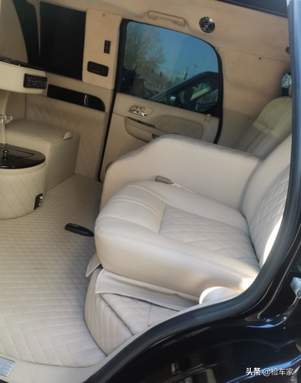 錢多燒得慌？當年新車136萬的凱迪拉克凱雷德如今還值多少錢