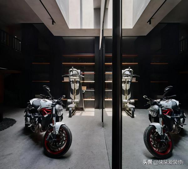 曬曬600㎡私人別墅,藝術與生活完美結合,機車鼓架光彩奪目 曬曬600㎡私人別墅,藝術與生活完美結合,機車鼓架光彩奪目