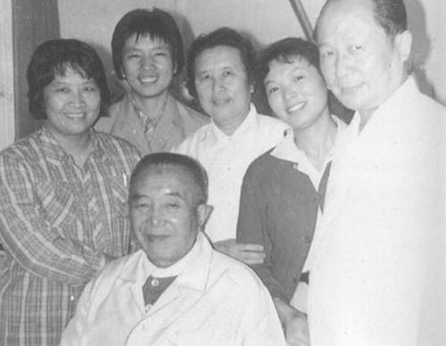 這位女上校至今99歲,丈夫是開國大將,卻不喜歡被稱為夫人 這位女上校至今99歲,丈夫是開國大將,卻不喜歡被稱為夫人