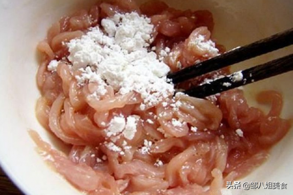 ​做皮蛋瘦肉粥,瘦肉和皮蛋的處理很關鍵,教你方法,粥味道香 ​做皮蛋瘦肉粥,瘦肉和皮蛋的處理很關鍵,教你方法,粥味道香