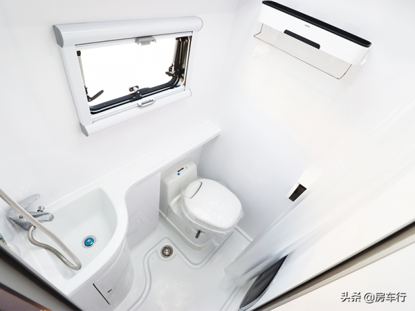 舒適旅居，細節設計，打造品質生活，愛旅途2022款夕陽紅二號房車