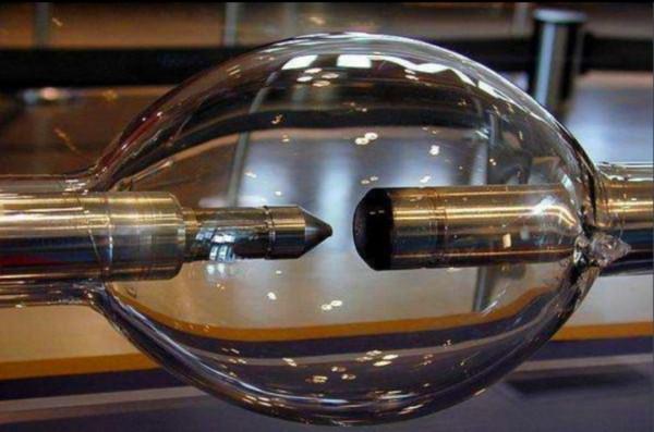 瓦特沒有發明蒸汽機，愛迪生沒有發明電燈，那它們是誰發明的？