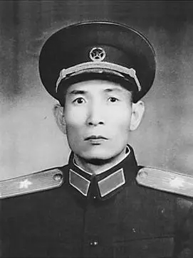 被俘後，國軍司令一臉傲慢：陳賡呢？怎麼不來見老師
