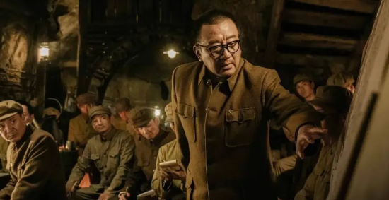 同樣演彭德懷，《長津湖》裡的周小斌與這6位演員相比，差別在哪