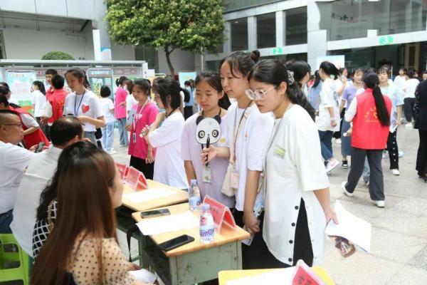 教培涼涼、中考分流，你接受孩子上職高嗎，這位老師“太敢說了”