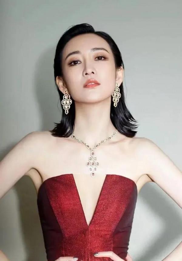 廣西女演員王鷗