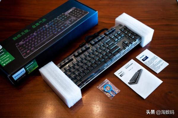 ¥99撿漏全鍵區RGB燈效+合金面板,國產廉價青軸機械鍵盤開箱曬單 ¥99撿漏全鍵區RGB燈效+合金面板,國產廉價青軸機械鍵盤開箱曬單