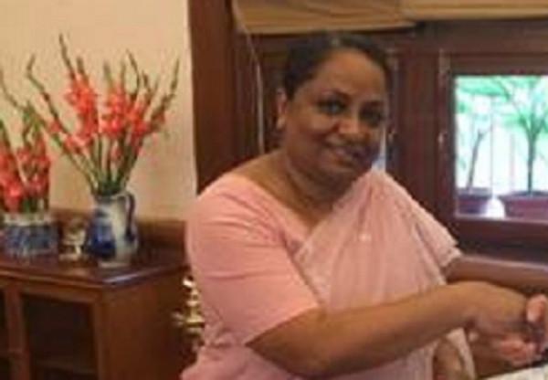 印度女外交官9年前在美國被捕細節：當眾戴上手銬，遭到全身搜查