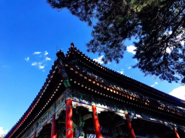 初秋到戒臺寺尋覓禪境，還有佛教最高等級的戒壇可以參觀~