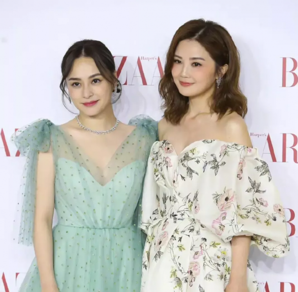 芭莎名場面又來了!合影無人敢站C位,baby遠離陳偉霆和李現互讓 芭莎名場面又來了!合影無人敢站C位,baby遠離陳偉霆和李現互讓