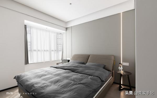 福建夫婦107㎡家火了，僅憑一個客廳就圈粉無數，空間利用率超高