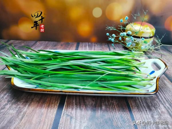 大年初三烙合子，發麵燙麵都不對，這樣和麵才暄軟，一家人吃不夠