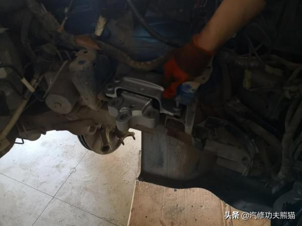 上海大眾途觀燒機油的無奈，換過五個廢氣閥三個透氣壺，今朝解決