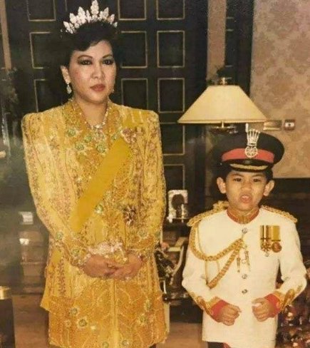 汶萊最帥王子堪比哈曼丹:母親和王后平起平坐,準王妃是豪門千金 汶萊最帥王子堪比哈曼丹:母親和王后平起平坐,準王妃是豪門千金