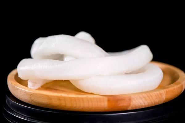 28歲副處長辭職養大魚一隻200公斤，肚子裡藏著20萬元美味，啥樣