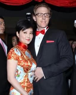 與張怡寧富豪老公同居12年不珍惜,3次閃婚終嫁窮人,袁立後悔嗎 與張怡寧富豪老公同居12年不珍惜,3次閃婚終嫁窮人,袁立後悔嗎