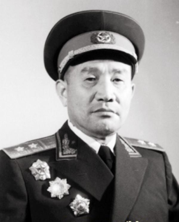 鐵道兵的歷任司令員都是誰，他們的任期各是多少，誰的任期最長？