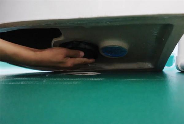 90後姑娘改造毛坯房衛生間，親手完成每個步驟，網友：太能幹了