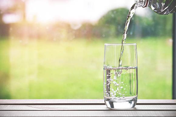 特殊人群怎麼補水?營養專家列出6類人的最佳飲品 特殊人群怎麼補水?營養專家列出6類人的最佳飲品