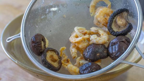 12道家常菜的做法，6熱菜，4冷盤，2湯，簡單易學，適合上班族