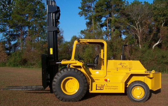 美國19歲小夥因車禍半身被截，女友卻絲毫不嫌棄，執意要求嫁給他