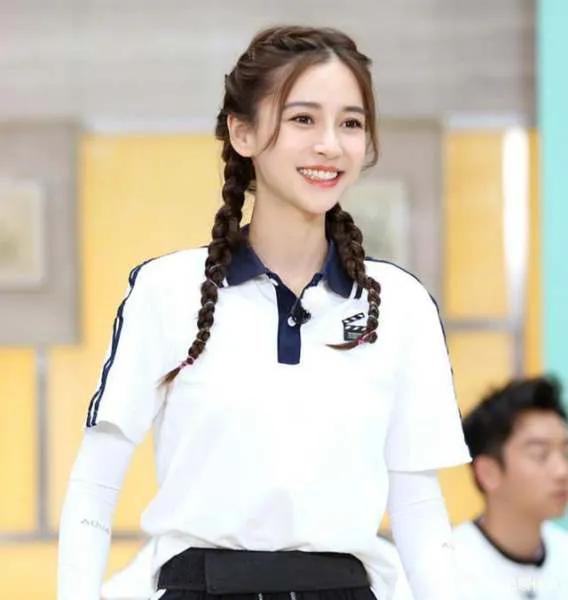 微博粉絲破億已經有四位了,下一位是誰,你們認識嗎? 微博粉絲破億已經有四位了,下一位是誰,你們認識嗎?