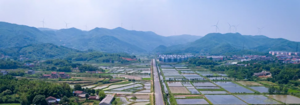 他深得賀龍、段德昌等人賞識，去世後送葬隊伍綿延幾里