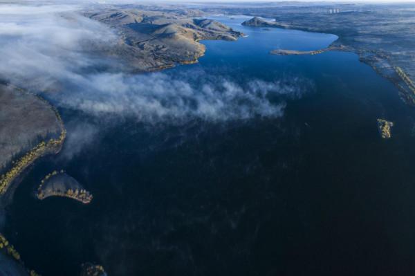 落日斜波暮水明 盤點塞上壯美湖泊秋色