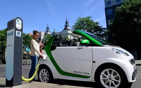 一文聊聊新能源汽車的分類，特斯拉蔚來理想到底是個啥