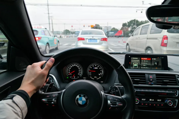 純正寶馬駕控,短小車身,前置後驅,4.2秒破百——二手 寶馬M2 純正寶馬駕控,短小車身,前置後驅,4.2秒破百——二手 寶馬M2