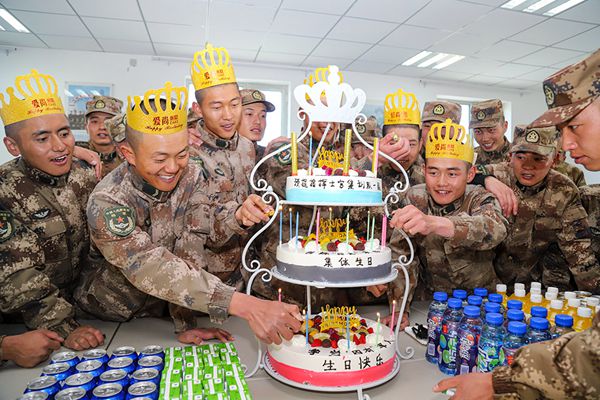 他用6年拍攝邊防戰友，這組圖太震撼