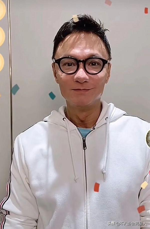 14位香港老牌男神,年輕時個個是大帥哥,40歲後顏值大跌 14位香港老牌男神,年輕時個個是大帥哥,40歲後顏值大跌