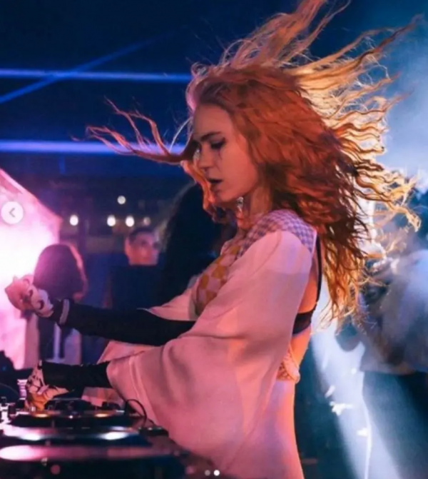 驚爆！埃隆馬斯克與溫哥華女友分手，交往3年兒子1歲，身家百億，一套房都不給