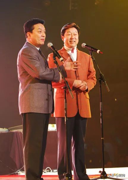 李伯祥的徒弟 有的成了大腕 但快被吐沫星子淹死 有的真去了極樂世界 李伯祥的徒弟 有的成了大腕 但快被吐沫星子淹死 有的真去了極樂世界