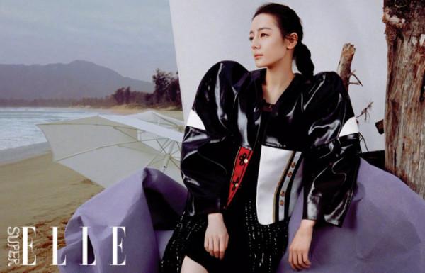 迪麗熱巴海邊寫意大片 多套穿搭可鹽可甜氣質動人