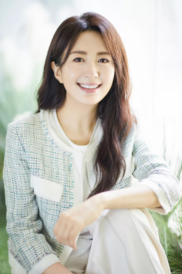 “愛心大使”楊童舒:優雅美麗溫婉迷人高畫質寫真集(1) “愛心大使”楊童舒:優雅美麗溫婉迷人高畫質寫真集(1)