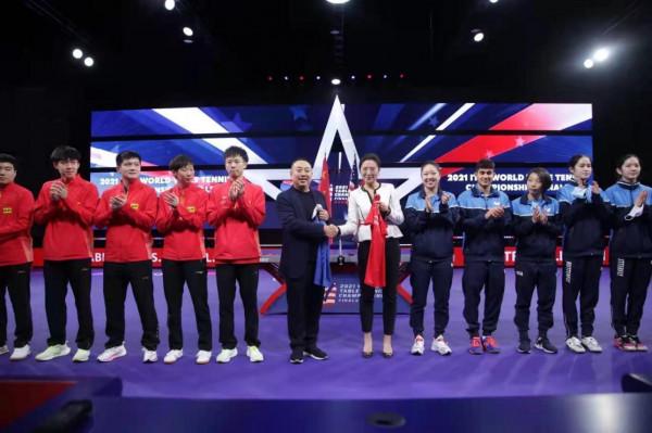 休斯敦世乒賽中美跨國混雙組合首次合練 交換球衣