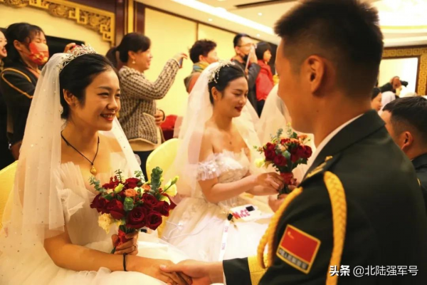 撒糖了!特戰旅的這場集體婚禮,超甜、超美、超浪漫…… 撒糖了!特戰旅的這場集體婚禮,超甜、超美、超浪漫……